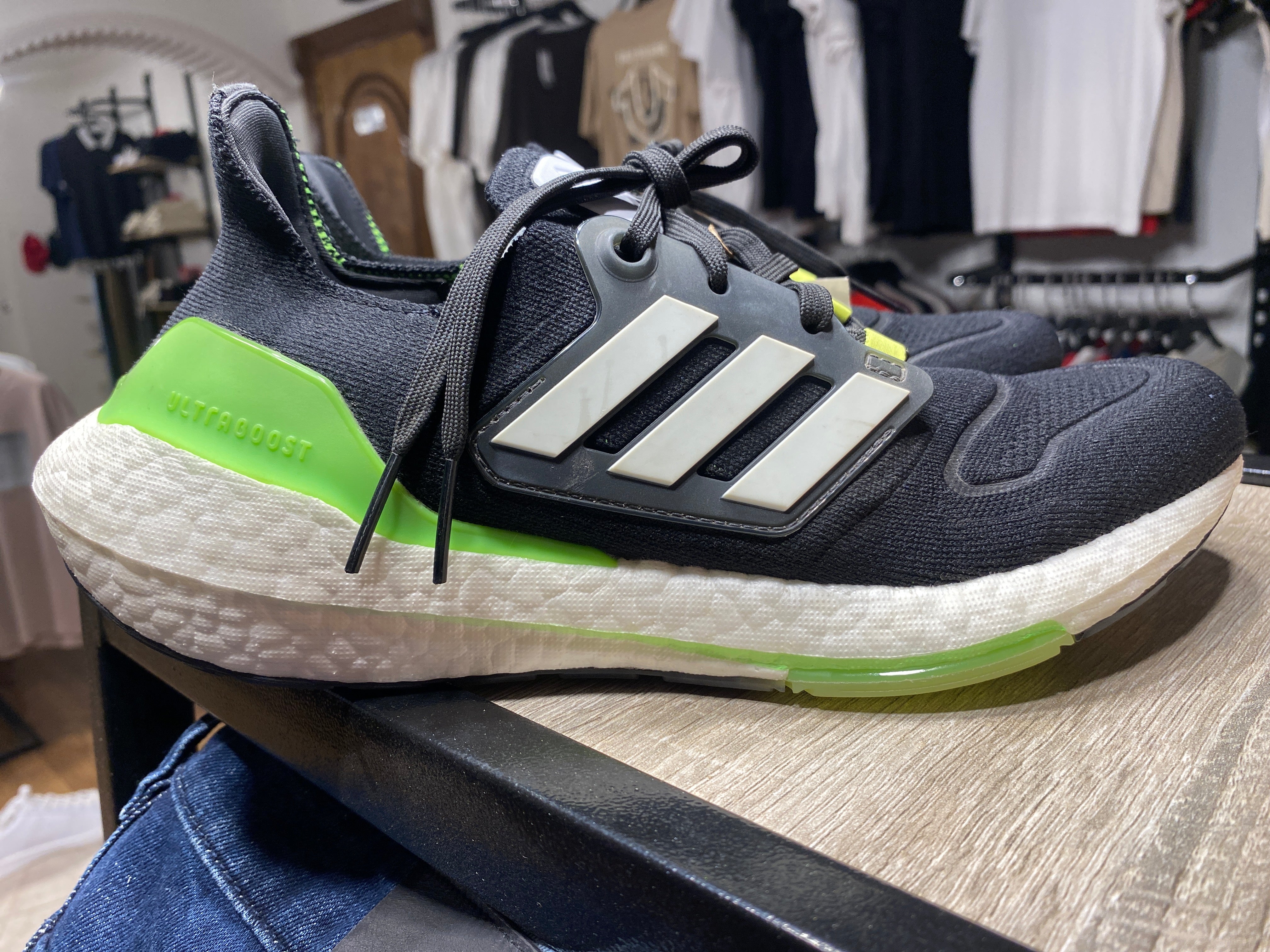 Adidas Ultraboost 22