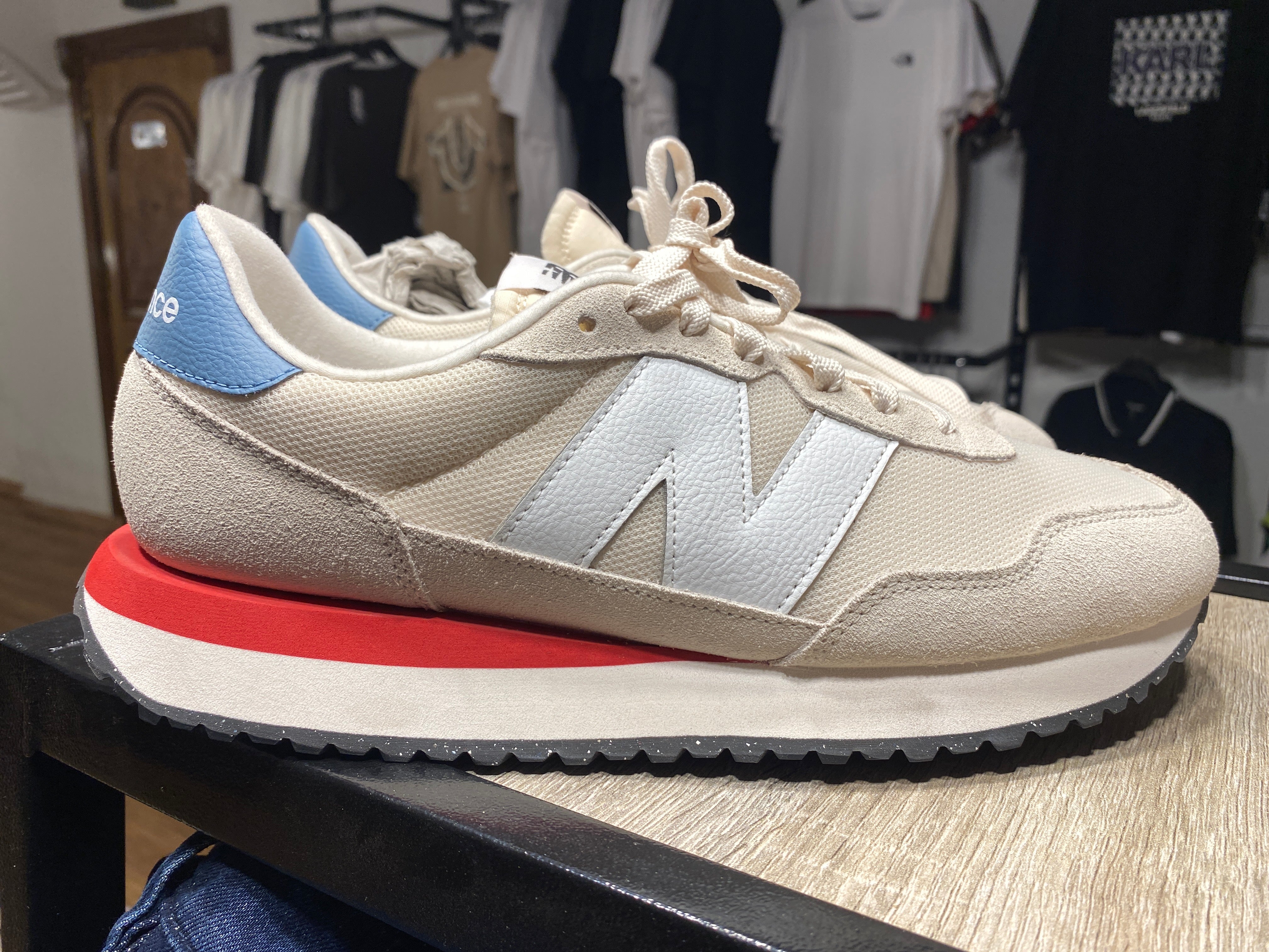 New Balance Men's 237