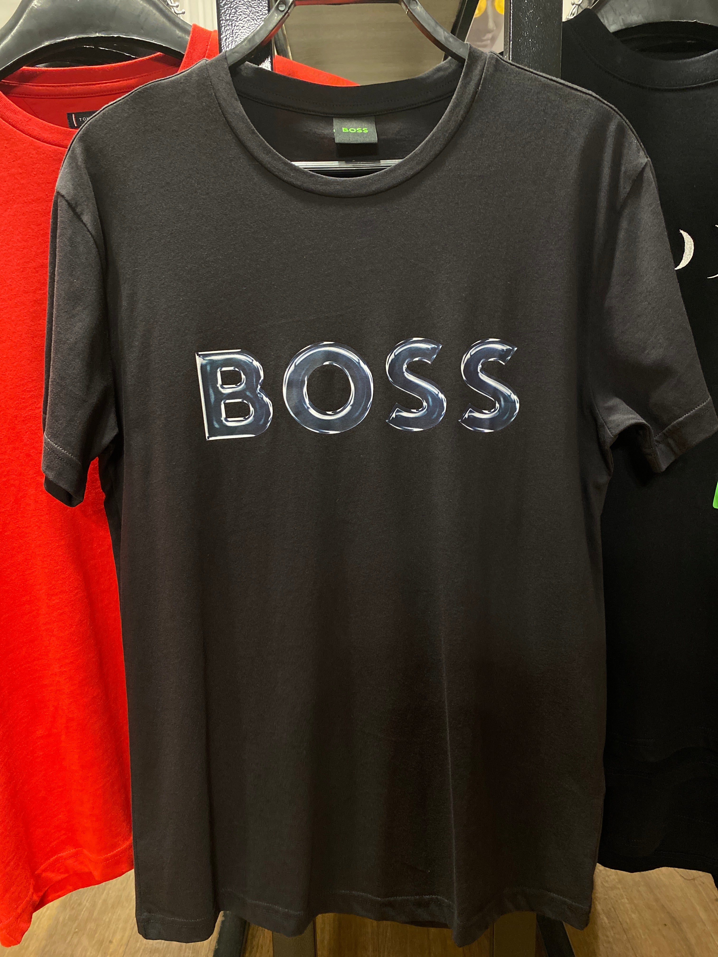 HUGO - T-shirt Oversized Fit en coton avec motif graphique biker et roses - Noir HUGO - T-shirt Oversized Fit en coton avec motif graphique biker et roses - Noir
