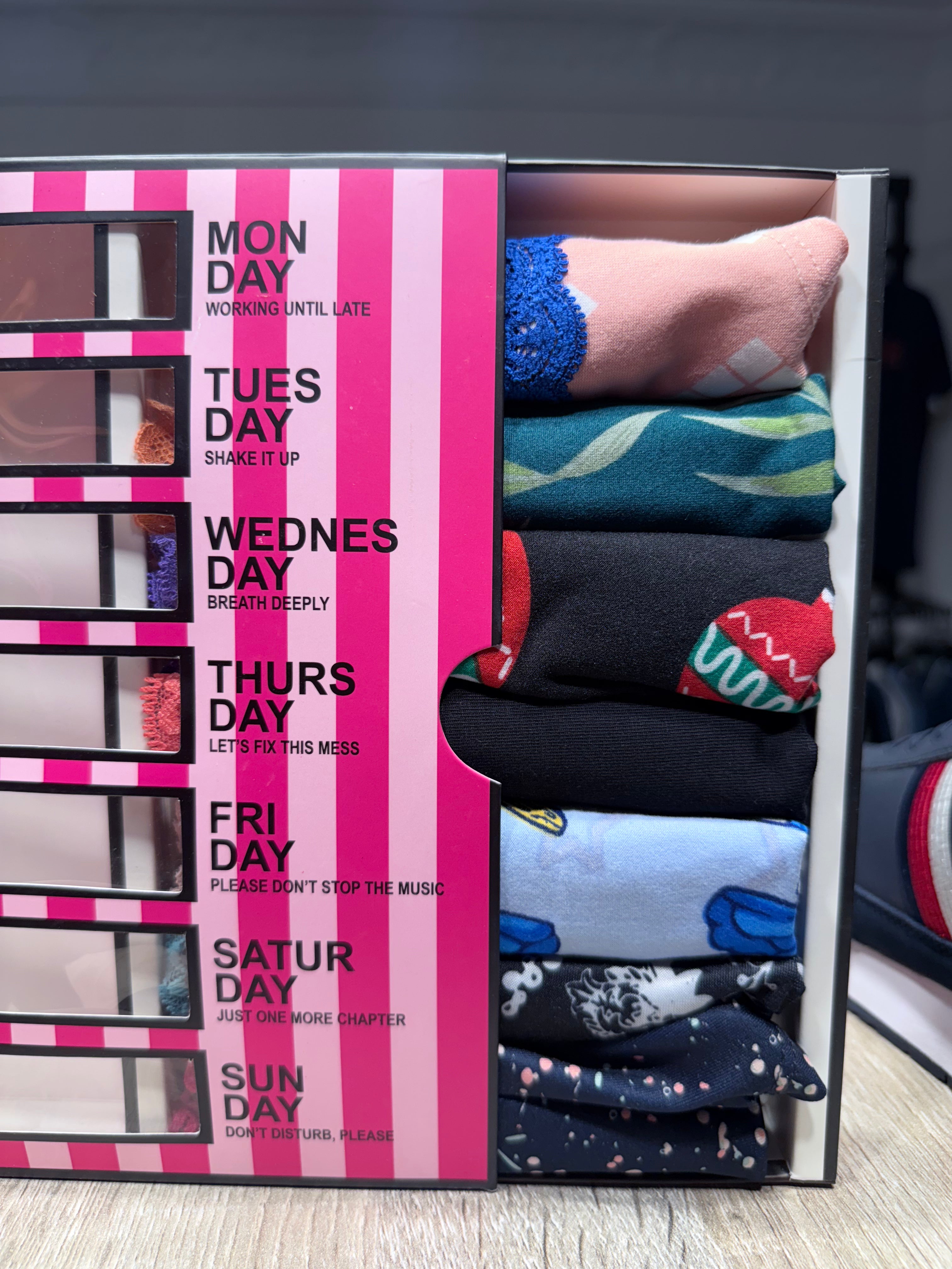 Victoria’s Secret Panties 7 Pieces